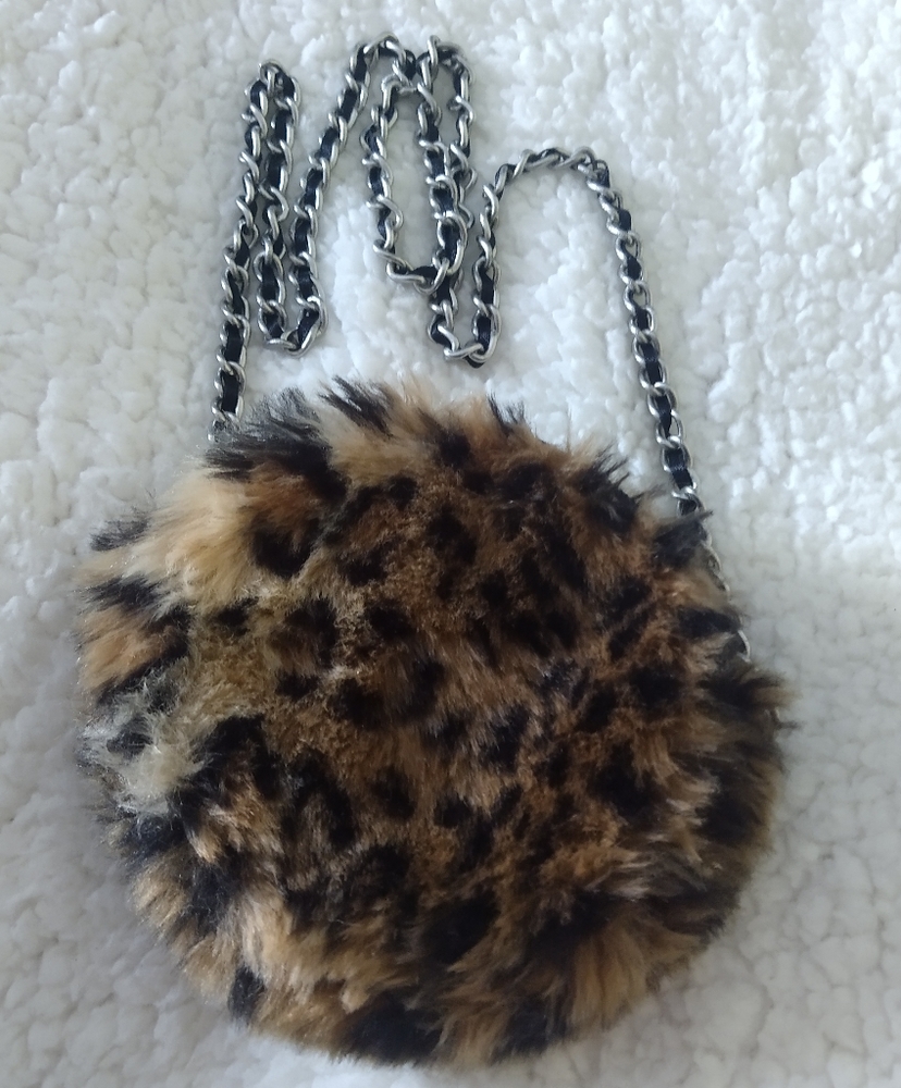 LAST CHANCEChildren's Place Faux Fur Purse - Picture 2 of 4